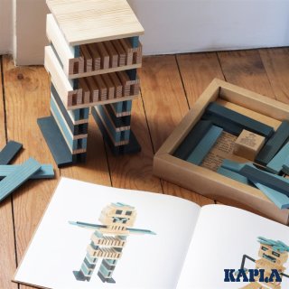 KAPLA® Holzbausteine Hell- und Dunkelblau im Holzkasten...